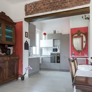 C'era Volta Queen Apartamento Case Nuove (Lombardy)
