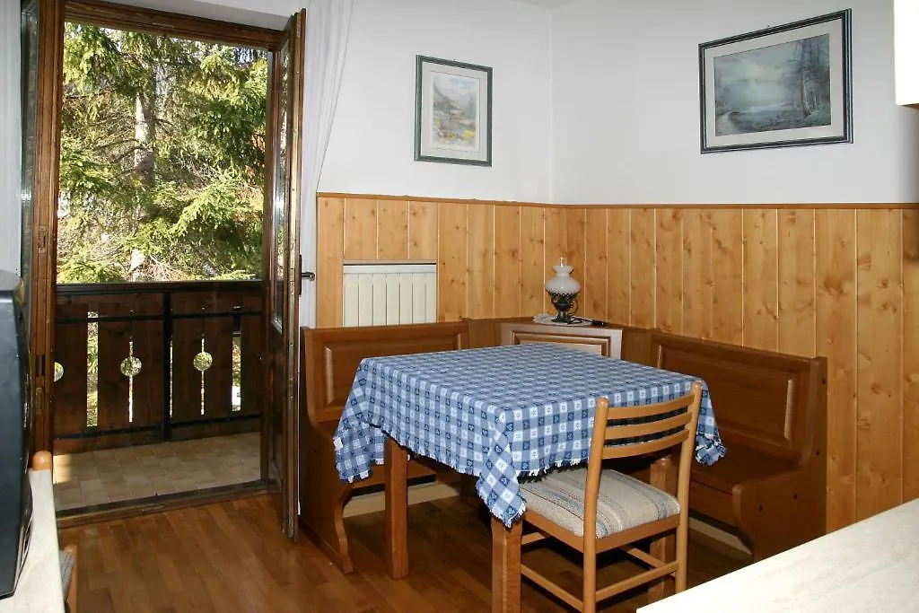 Appartamenti Nigritella 0*, Falcade Italy